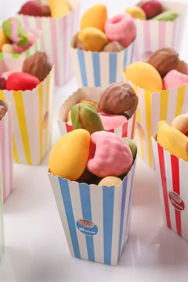 Ксения Хохлова - Это мороженое Pops. Корпусное мороженое